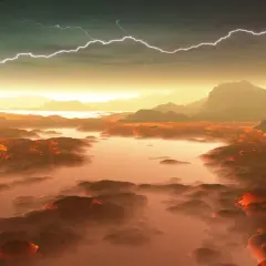 En dramatisk vy över venus yta med blixtar i den tjocka atmosfären, orangea klippformationer och dimma.
