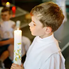 Ile lat ma dziecko do Komunii? Wiek, warunki i wczesna Komunia