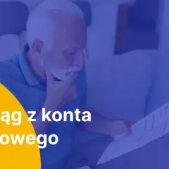 Starszy mężczyzna analizuje wyciąg z konta bankowego, zastanawiając się nad finansami.
