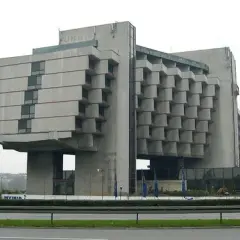 Dlaczego Hotel Forum w Krakowie zamknięto? Prawda o wadach i przyszłości