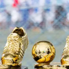 Ile Ronaldo ma Złotych Butów? Odkryj szokującą liczbę jego trofeów