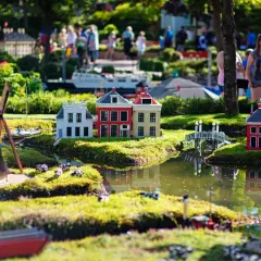 Najlepsze atrakcje w Billund – rodzinne przygody w stolicy LEGO