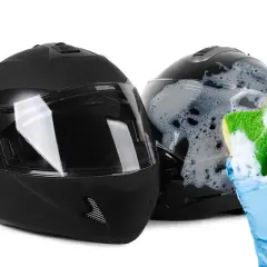 Guante azul limpia casco de moto negro con esponja y espuma. ¡Como si saliera del lavavajillas!