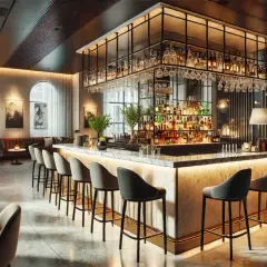 Elegante arredamento ristorante moderno con bancone bar illuminato, sgabelli in pelle e tavolini accoglienti.