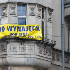 Czy za wynajem płaci się z góry? Oto co musisz wiedzieć o czynszu