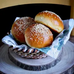 Mini pains burger : la recette facile pour des buns ultra moelleux