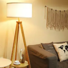 Lámparas de pie para salón: Elige la ideal y transforma tu espacio