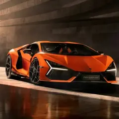 Pomarańczowe Lamborghini Revuelto, marzenie wielu, zastanawiasz się ile kosztuje?