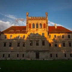 Książ Wielki: Atrakcje i pałac, którego nie pomylisz z Zamkiem!