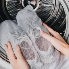 Jak suszyć buty w suszarce bez kosza? Bezpieczne metody krok po kroku