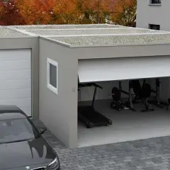 Moderne Garage mit Fitnessgeräten und Hanteln. Tolle garage gestalten ideen für Ihr Zuhause.