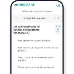 Formulario de reclamador.es sobre gastos de hipoteca. Pregunta: "¿A qué destinaste el dinero del préstamo hipotecario?", con opciones para vivienda habitual, segunda vivienda o alquiler.