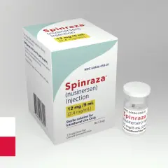 Opakowanie i fiolka leku Spinraza (nusinersen) na białym tle, z polską flagą.