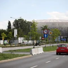 Jak dojechać do osiedla teatralnego w Krakowie – łatwe trasy i transport