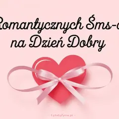 Romantyczne smsy na dzień dobry. Czerwone serce z różową wstążką i kokardką, tło w kolorze pudrowego różu.