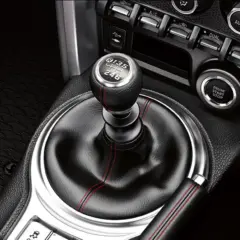 Jak zmieniać biegi w motorze? Poprawna Technika Zmiany Biegów