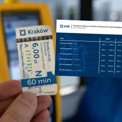 Bilet komunikacji miejskiej w Krakowie i tabela z propozycjami zmian cen biletów miesięcznych. Maxbus Nowy Targ Kraków.