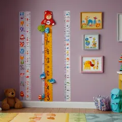 Czy miarka wzrostu dla dzieci to bardziej zabawka czy gadżet?
