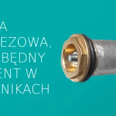 Anoda magnezowa, element w bojlerze. Bez niej ciepła woda śmierdzi szambem.