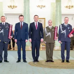 Prezydent Duda wręcza nominacje wojskowe. Wśród odznaczonych jest najwyższy generał w Polsce.