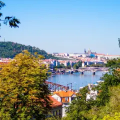 Noclegi w Pradze: Ile kosztują i jak obniżyć cenę? Kompletny poradnik