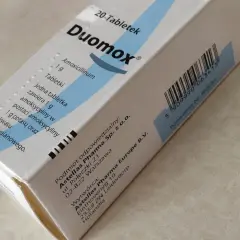 Opakowanie leku Duomox. Informacje o tym, po jakim czasie działa antybiotyk Duomox na zęba, są w ulotce.