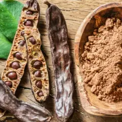 Mączka chleba świętojańskiego (E410) bez glutenu? Ekspert wyjaśnia