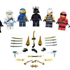 Sechs bunte Ninjago Charaktere stehen bereit, mit ihren Waffen für den Kampf.