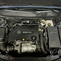 Silnik Opel Insignia 2.0 CDTI. Sprawdź objawy uszkodzonej odmy, gdy silnik pracuje nierówno.