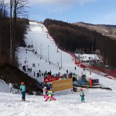 Wisła na narty: przewodnik po stokach, skipassach i atrakcjach