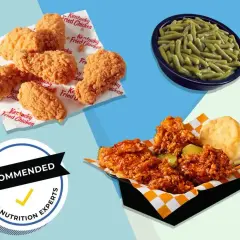 Chrupiące chicken tenders, fasolka szparagowa i bułeczka. Sprawdź kalorie i wartości odżywcze.