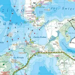 Mapa Mazur, kraina tysiąca jezior. Widoczne Jezioro Mamry, Jezioro Kirsajty, Jezioro Harsz i liczne zatoki.