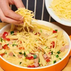 Szybka i smaczna zapiekanka z cukinią i makaronem dla każdego