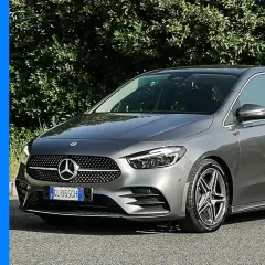 Mercedes-Benz Classe B 180 CDI grigia, con testo "Perché comprarla" e un punto interrogativo.