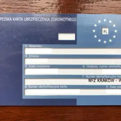Europejska Karta Ubezpieczenia Zdrowotnego (EKUZ) z napisem NFZ KRAKÓW.