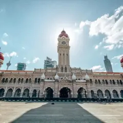Sultan Abdul Samad Building, wspaniała architektura w sercu stolicy Malezji, Kuala Lumpur.