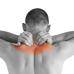 Hombre con dolor en el cuello y hombros, resaltado en rojo, sugiriendo un **pinzamiento nervio trapecio**.