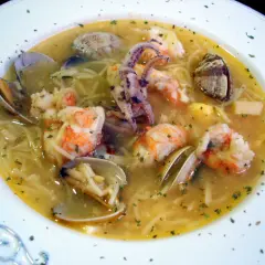 Sopa de fideo con pescado: la receta definitiva para un sabor auténtico