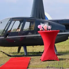 Ile kosztuje wynajem helikoptera? Poznaj ceny i ukryte koszty