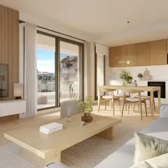 Un salón-comedor moderno con paredes de madera, sofá gris, mesa de centro de madera y cocina integrada. Un espacio acogedor para tu área casa.