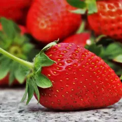 Sezon na truskawki kiedy się zaczyna - poznaj daty i tajemnice smaków