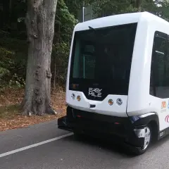 Skąd odjeżdża autobus? Znajdź go szybko i bez stresu!