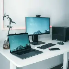 Jak przełączyć ekran z laptopa na monitor - łatwe kroki i porady