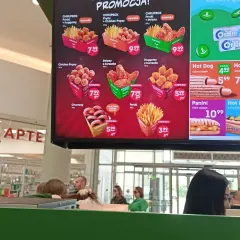 Ile kosztują frytki w Biedronce? Sprawdź aktualne ceny i promocje