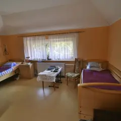 Nasza Przystań Rąbień: Dom opieki, gdzie senior czuje się jak w domu