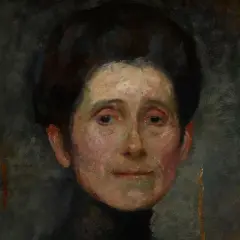 Olga Boznańska autoportret. Artystka patrzy wprost, jej twarz jest subtelnie modelowana światłem i cieniem, a tło tworzą mroczne, ekspresyjne pociągnięcia pędzla.