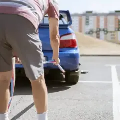 Czy można holować auto bez przeglądu? Poznaj zasady i kary