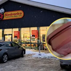 W Biedronce kupiłem pastę miso. Zima za oknem, śnieg na parkingu, a ja mam nowy składnik do kuchni.