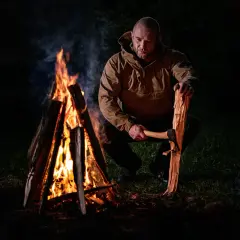 Jak rozpalić ognisko bez zapałek - skuteczne metody i porady