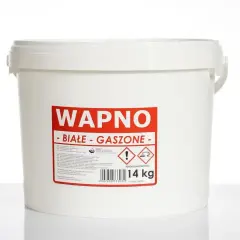 Białe wapno budowlane w wiadrze 14 kg. Produkt do prac remontowych i budowlanych.